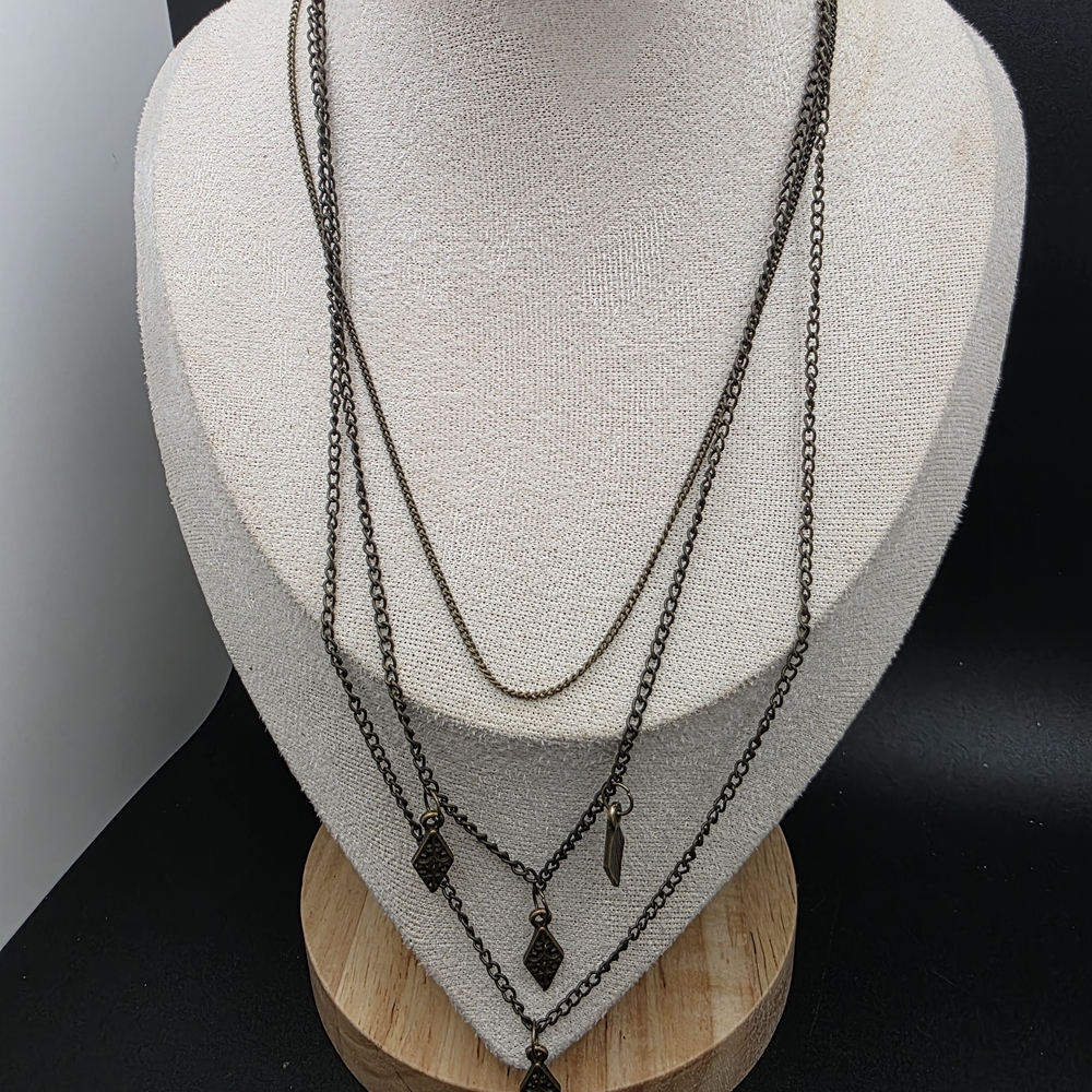 Elegant Multi-Layered Necklace (1998)